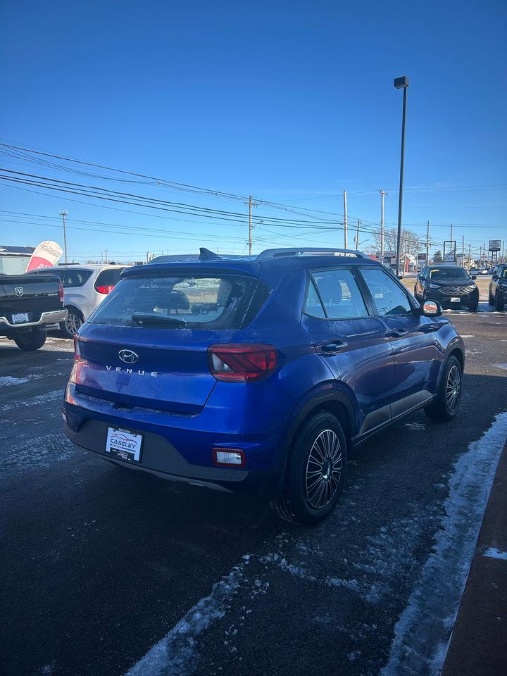 2022 Hyundai Venue Ultimate Photo