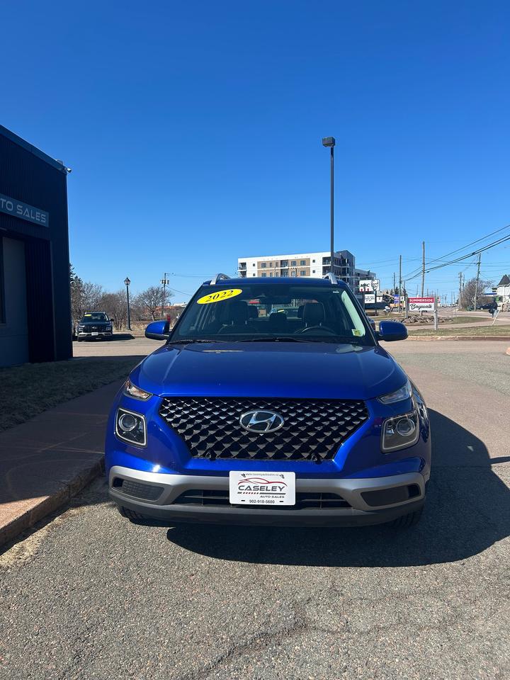 2022 Hyundai Venue Ultimate - Photo #1