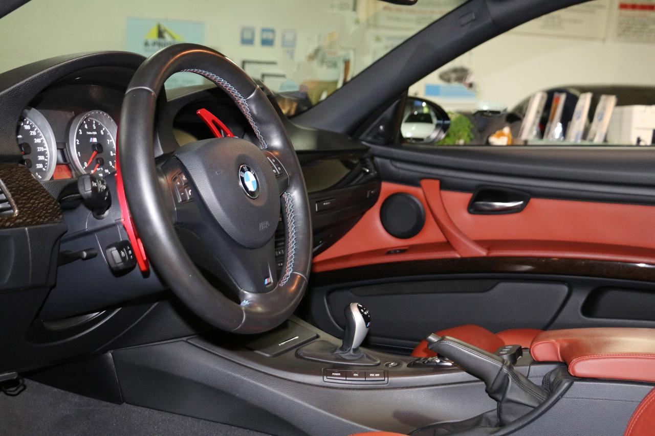 2009 BMW M3 - LEATHER|SUNROOF|NAVIGATION|HEATED SEATS Photo