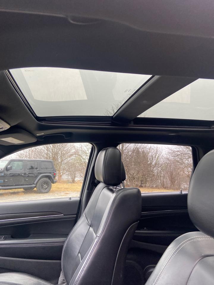 2017 Jeep Grand Cherokee Limited Photo9