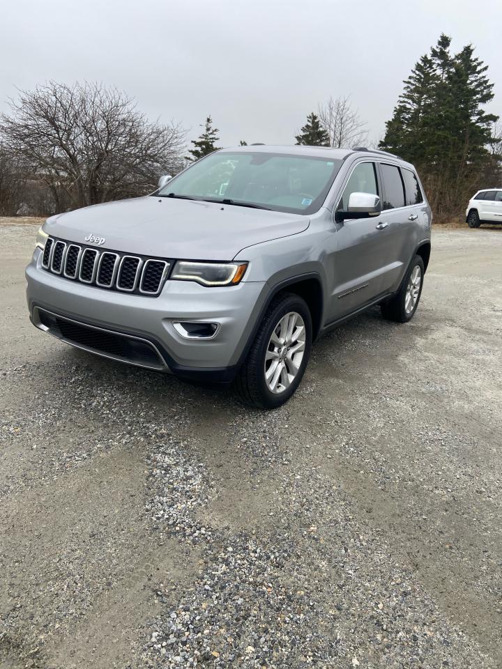 2017 Jeep Grand Cherokee Limited Photo1