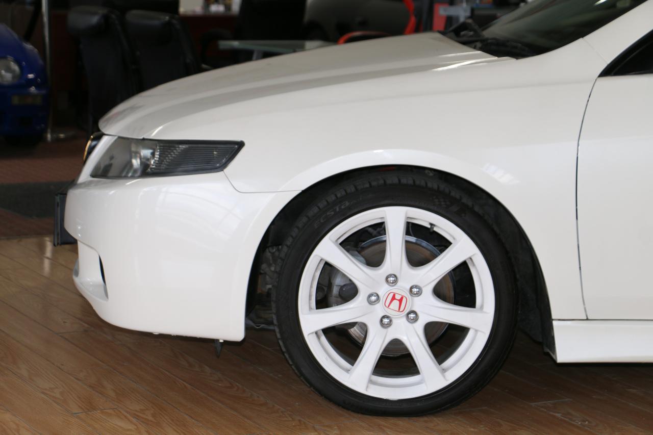 2005 Honda Accord EURO R CL7 - RHD|K20A|RECARO|MOMO|CAMERA Photo