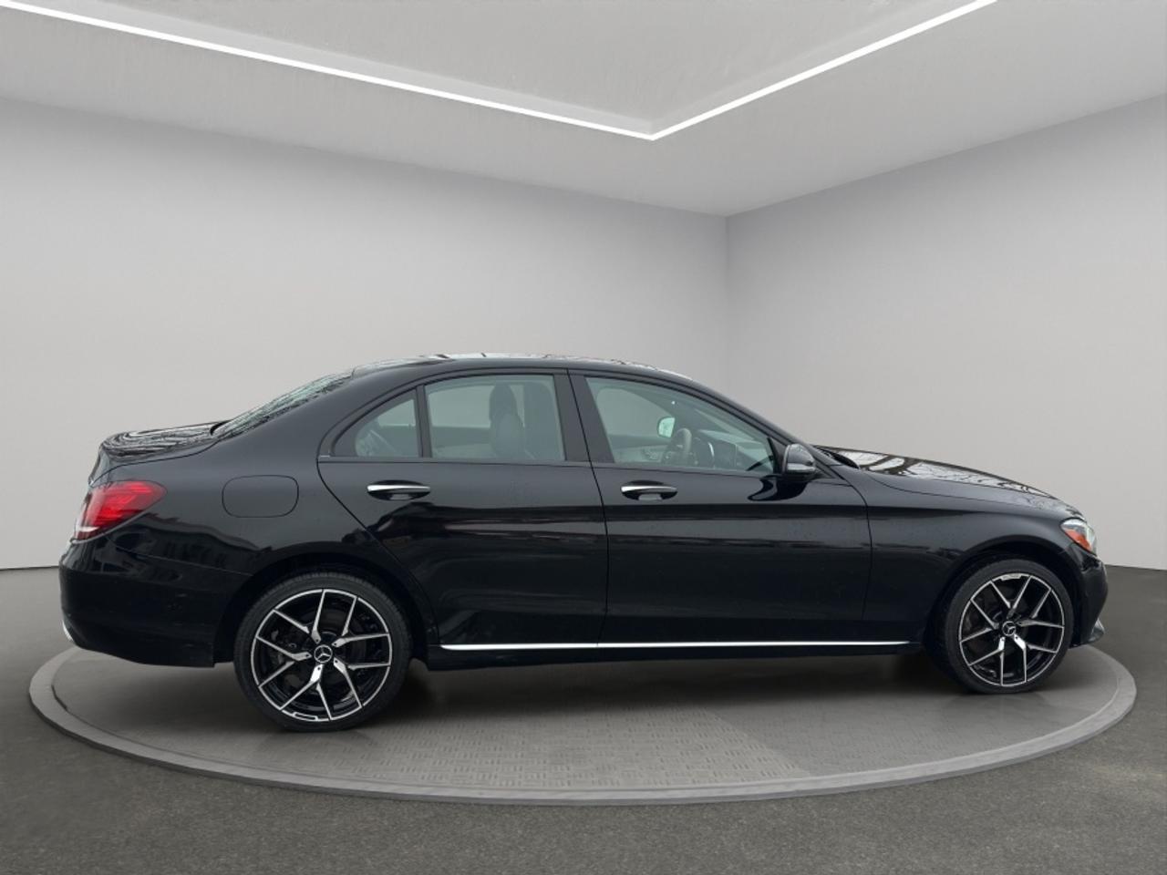 2019 Mercedes-Benz C-Class C300 Photo