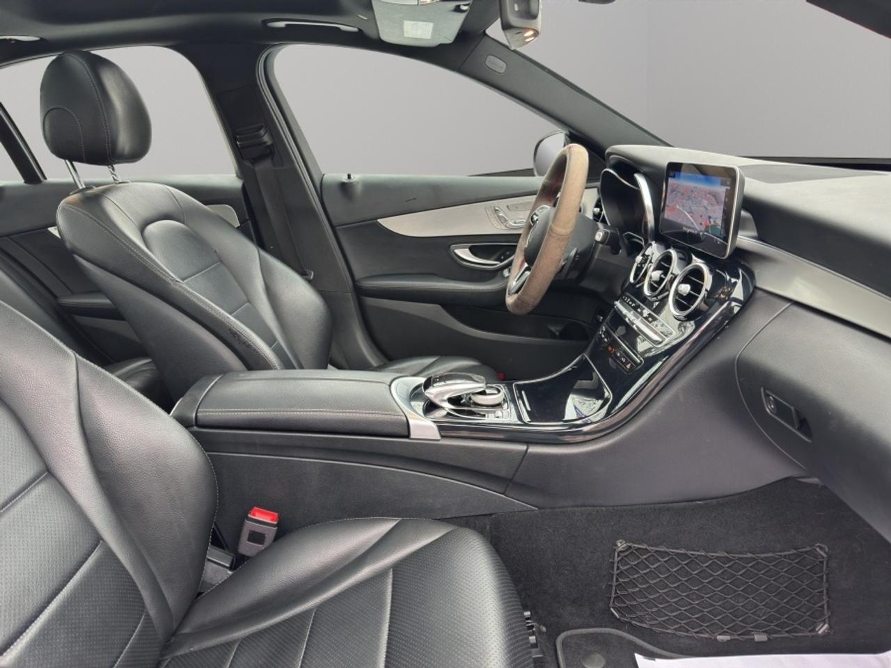 2019 Mercedes-Benz C-Class C300 Photo