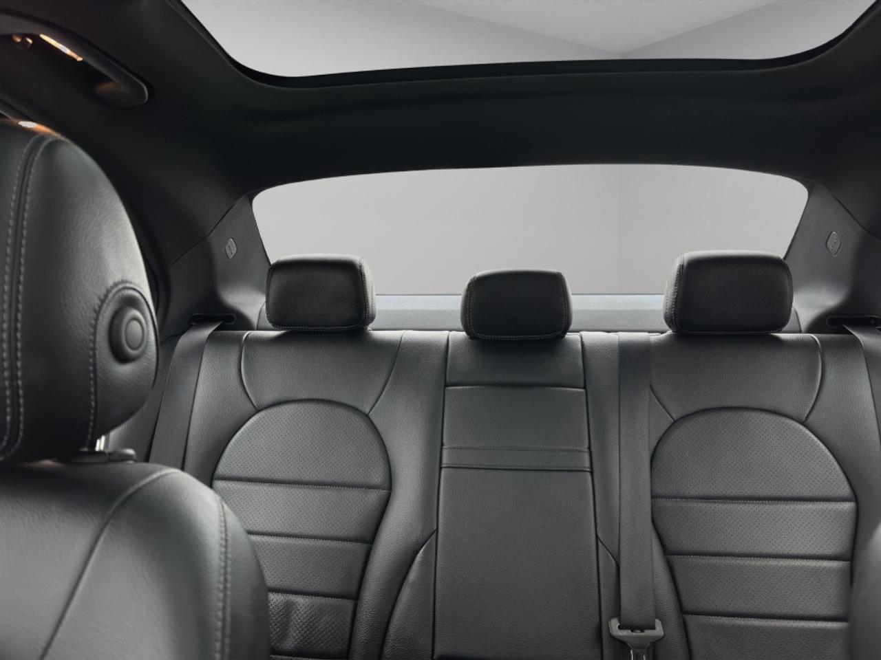 2019 Mercedes-Benz C-Class C300 Photo