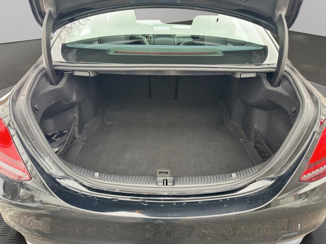 2019 Mercedes-Benz C-Class C300 Photo