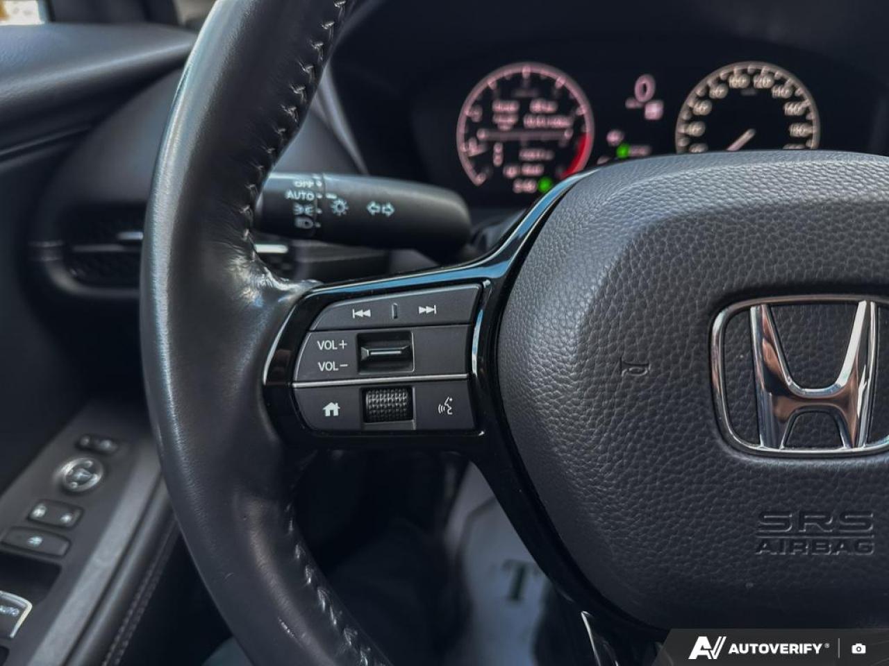 2023 Honda HR-V EX-L / LEATHER / ROOF / NAV / BLINDSPOT / AWD Photo