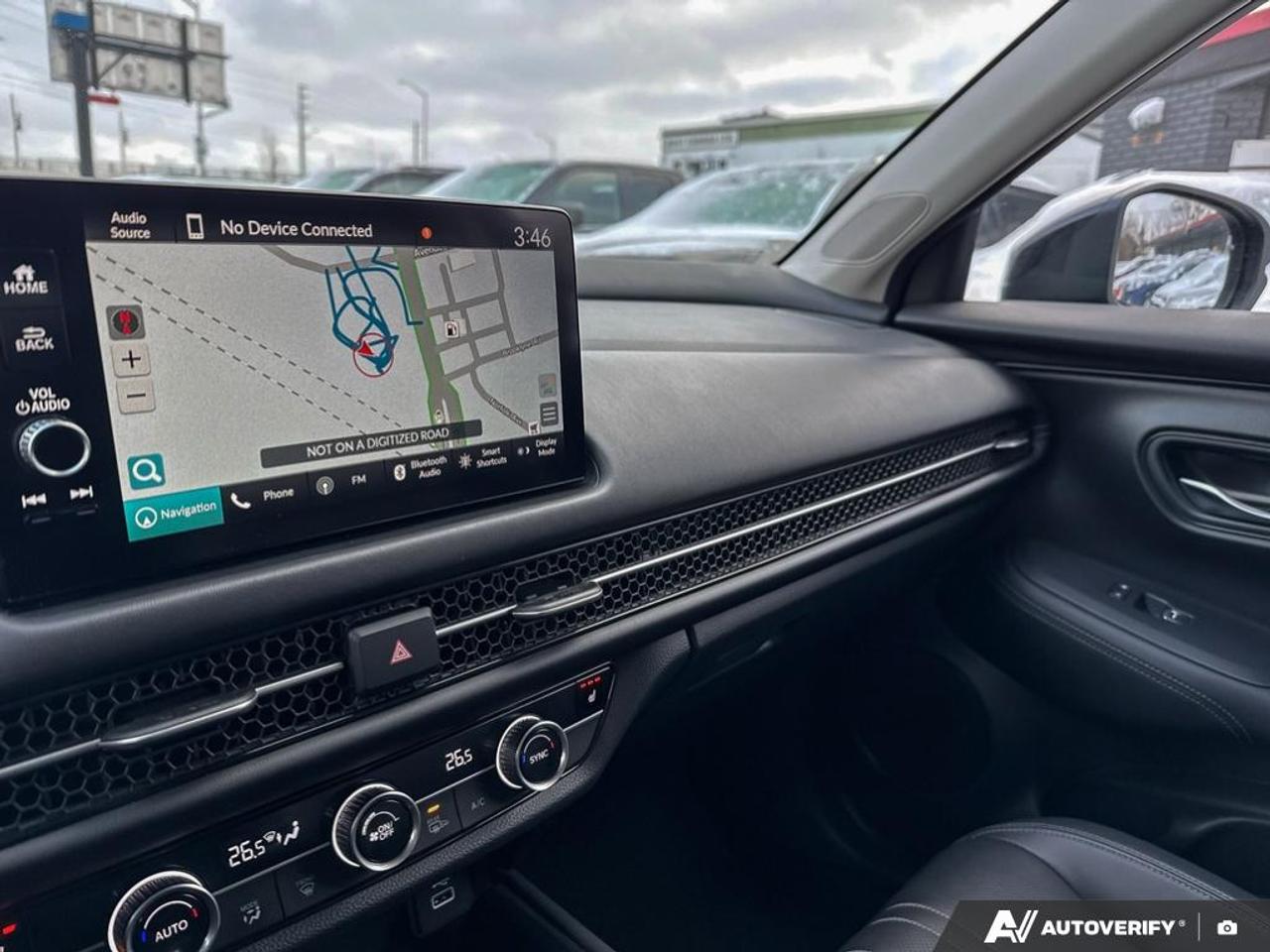 2023 Honda HR-V EX-L / LEATHER / ROOF / NAV / BLINDSPOT / AWD Photo