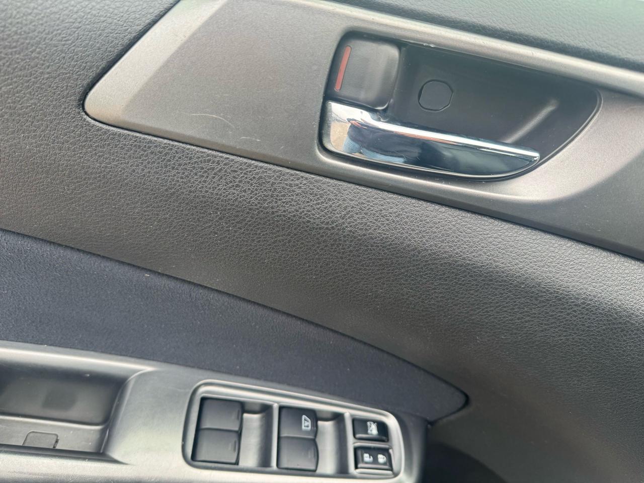 2012 Subaru Forester X Limited Photo