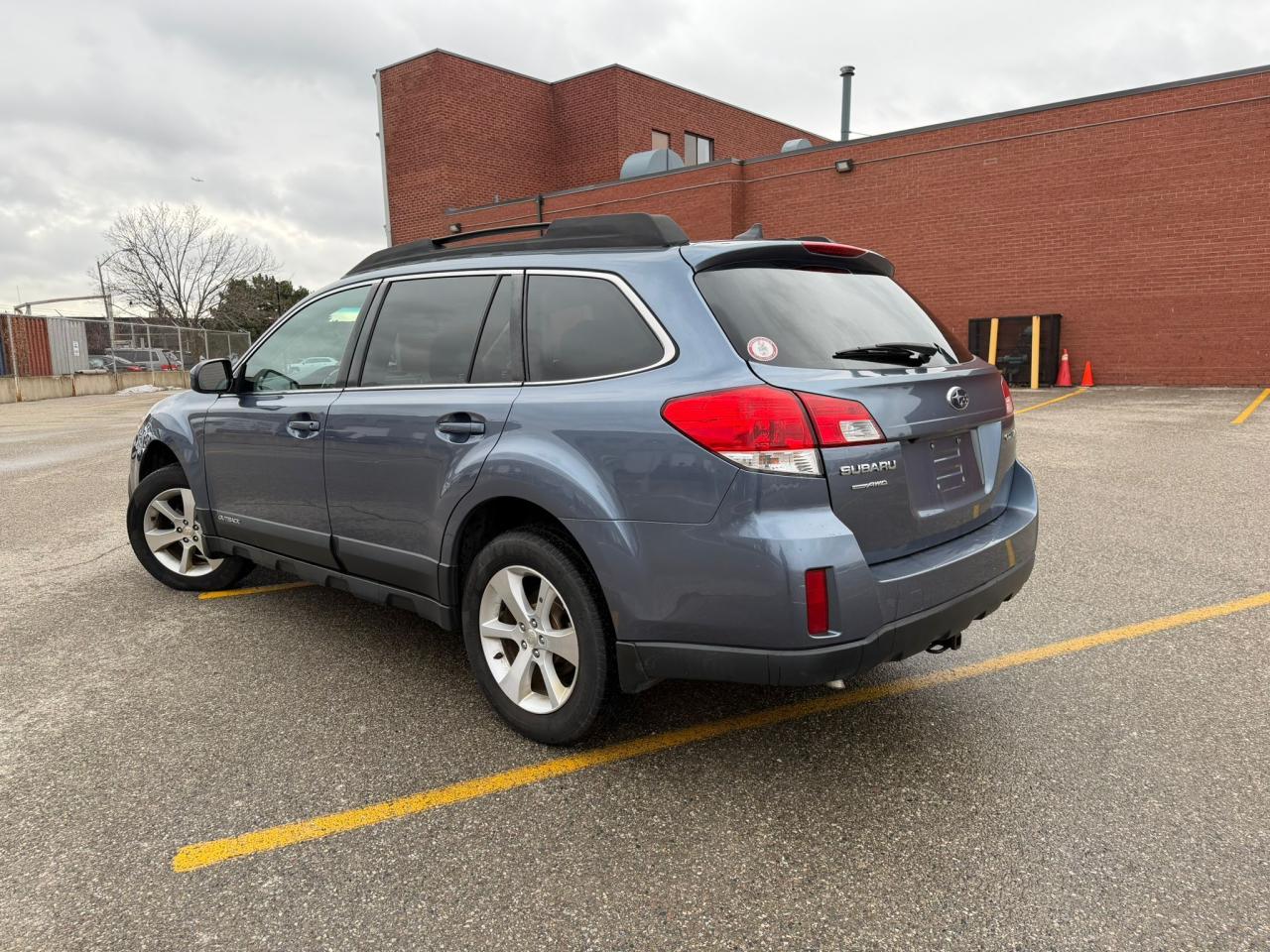 2014 Subaru Outback 2.5I LIMITED Photo