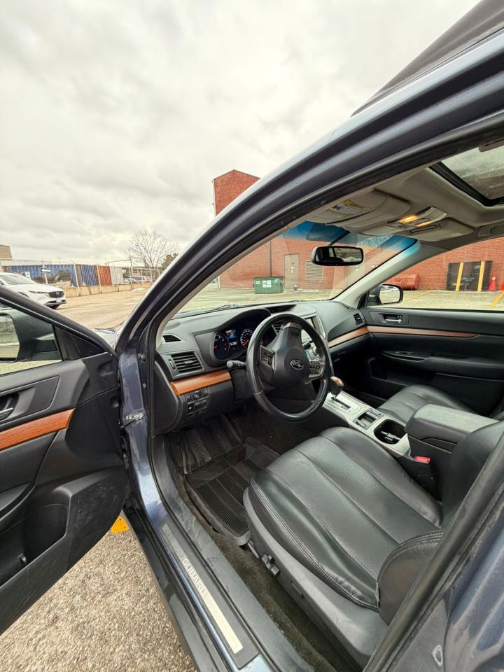 2014 Subaru Outback 2.5I LIMITED Photo