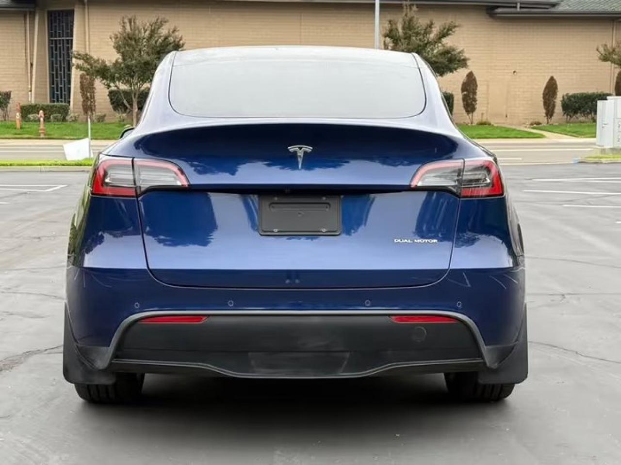 2022 Tesla Model Y LONG RANGE Photo