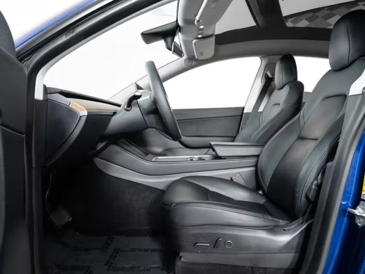 2022 Tesla Model Y LONG RANGE Photo