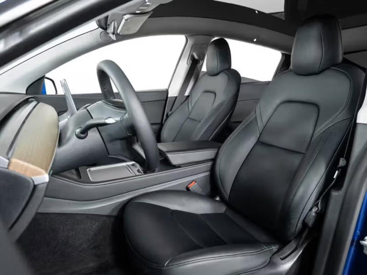 2022 Tesla Model Y LONG RANGE Photo