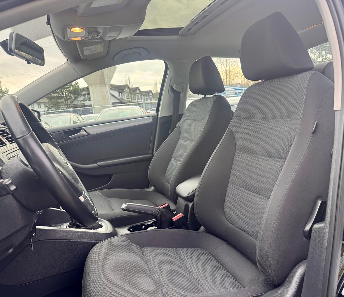 2013 Volkswagen Jetta FINANCING AVAILABLE Photo9