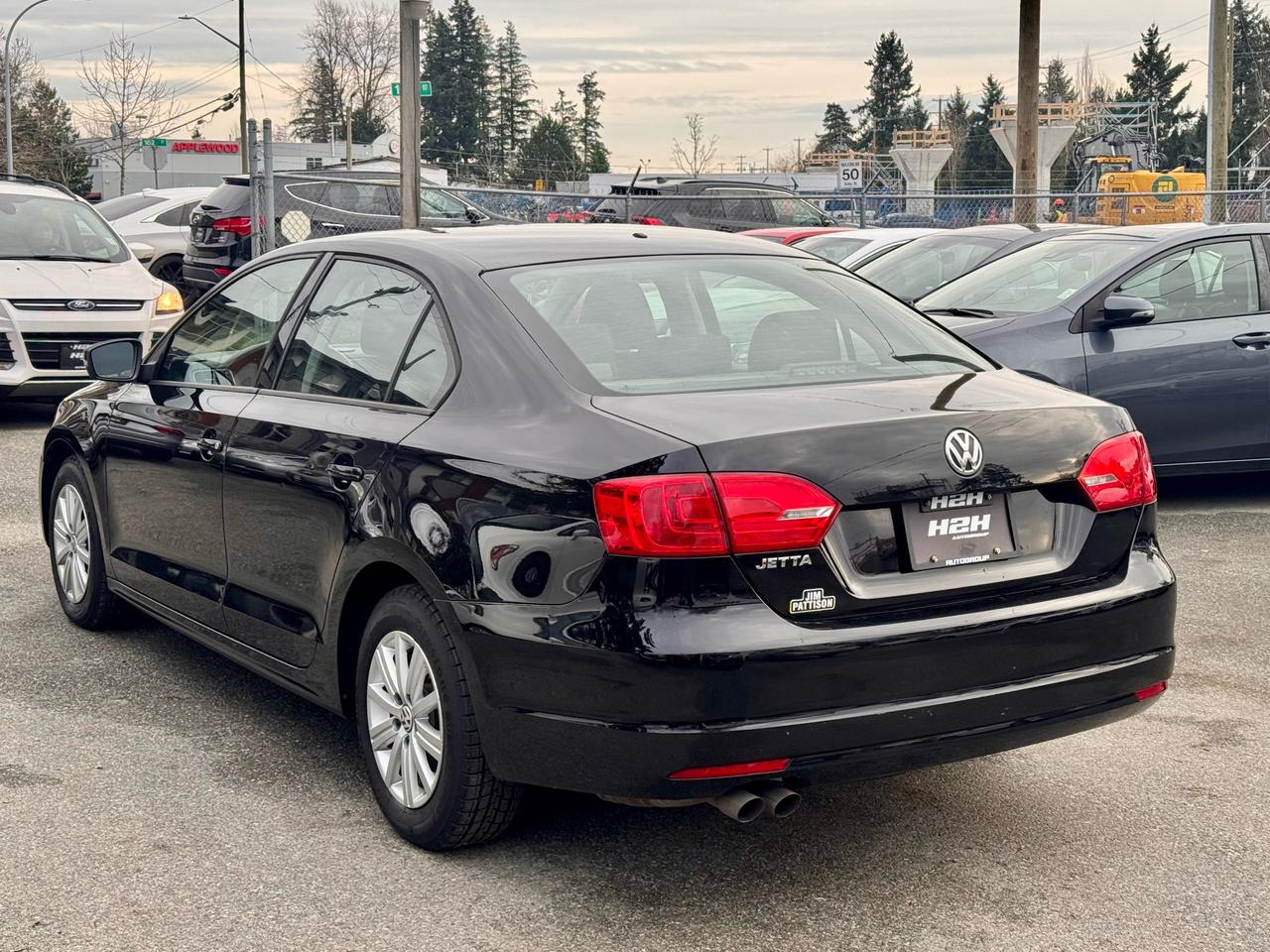 2013 Volkswagen Jetta FINANCING AVAILABLE Photo7