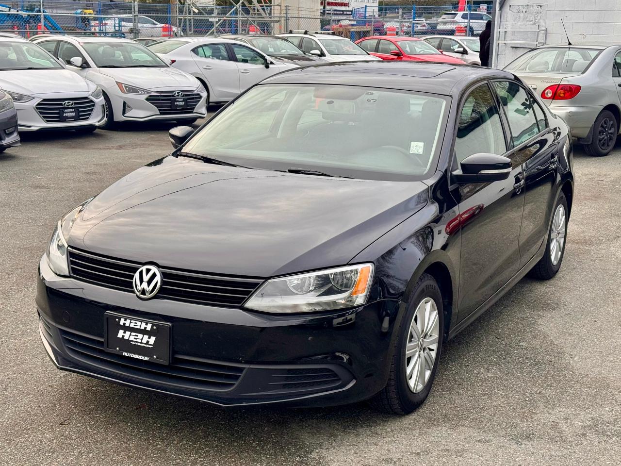 2013 Volkswagen Jetta FINANCING AVAILABLE Photo1