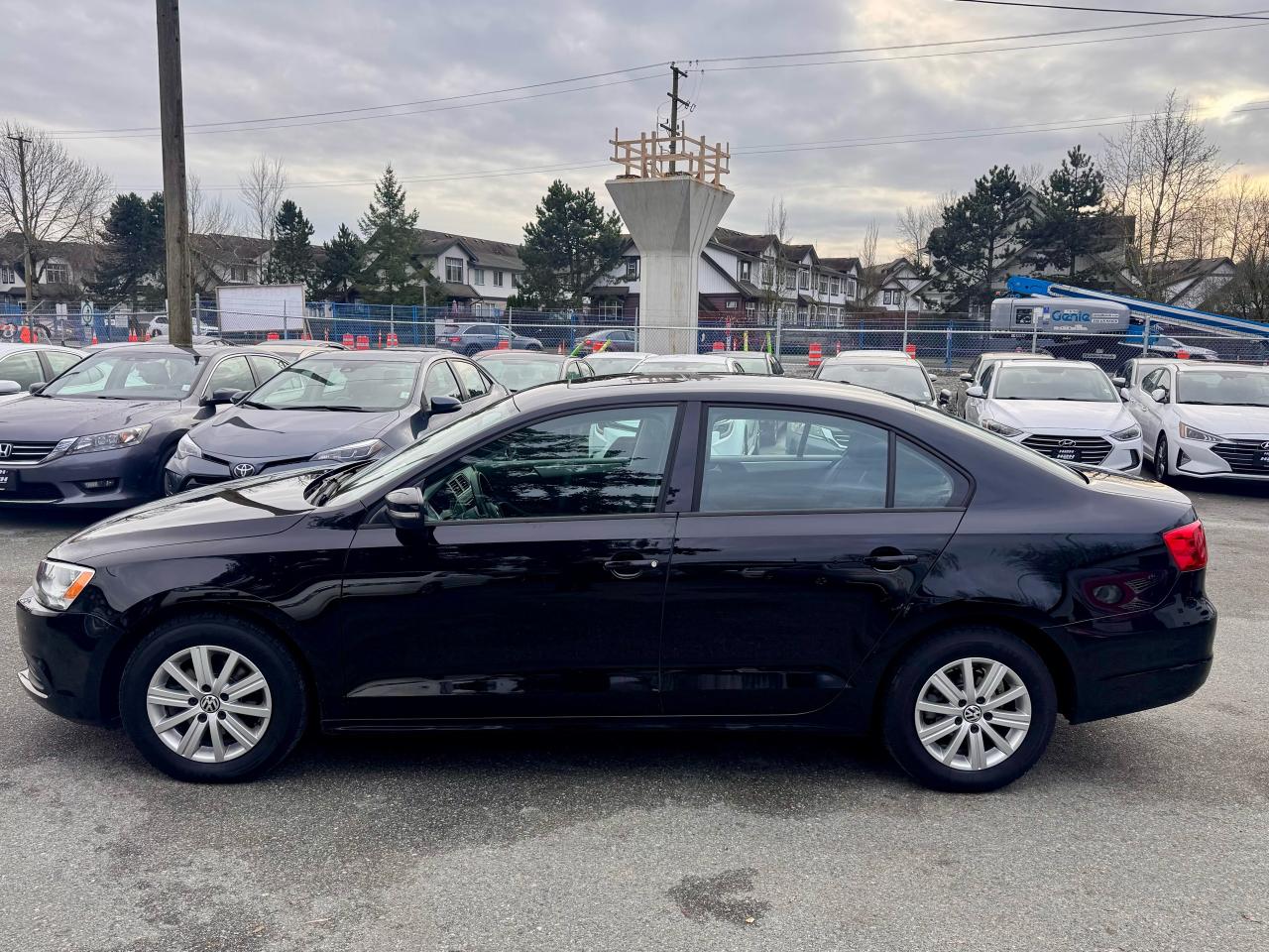 2013 Volkswagen Jetta FINANCING AVAILABLE Photo8