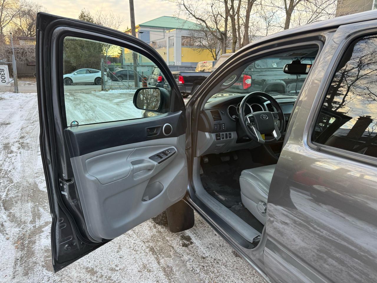 2015 Toyota Tacoma TRD SPORT - 4X4 Photo