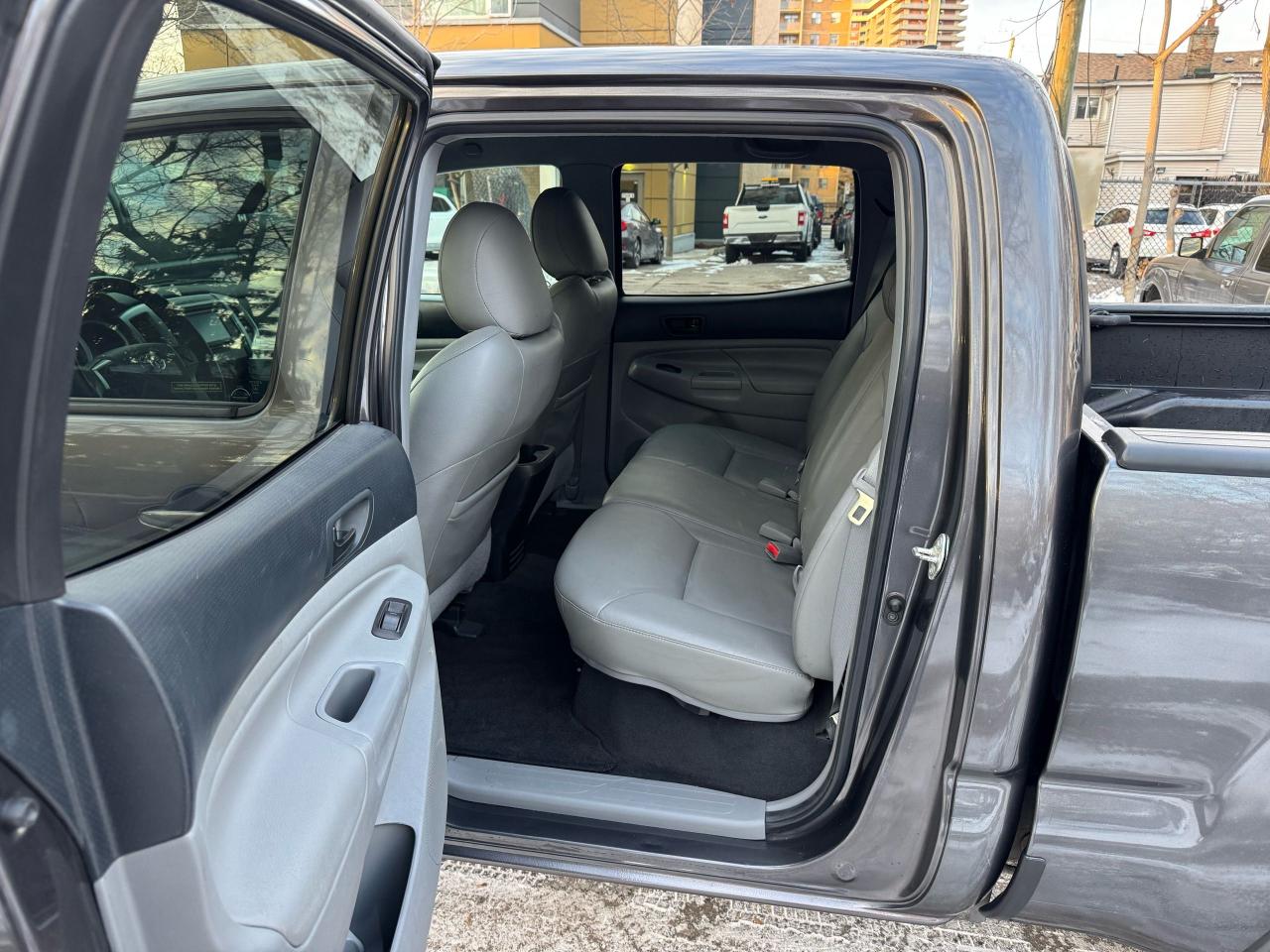 2015 Toyota Tacoma TRD SPORT - 4X4 Photo