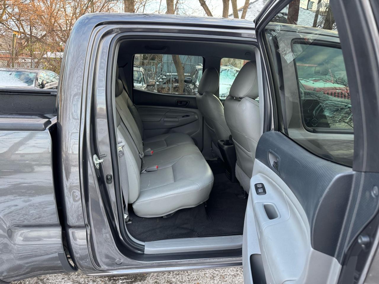 2015 Toyota Tacoma TRD SPORT - 4X4 Photo