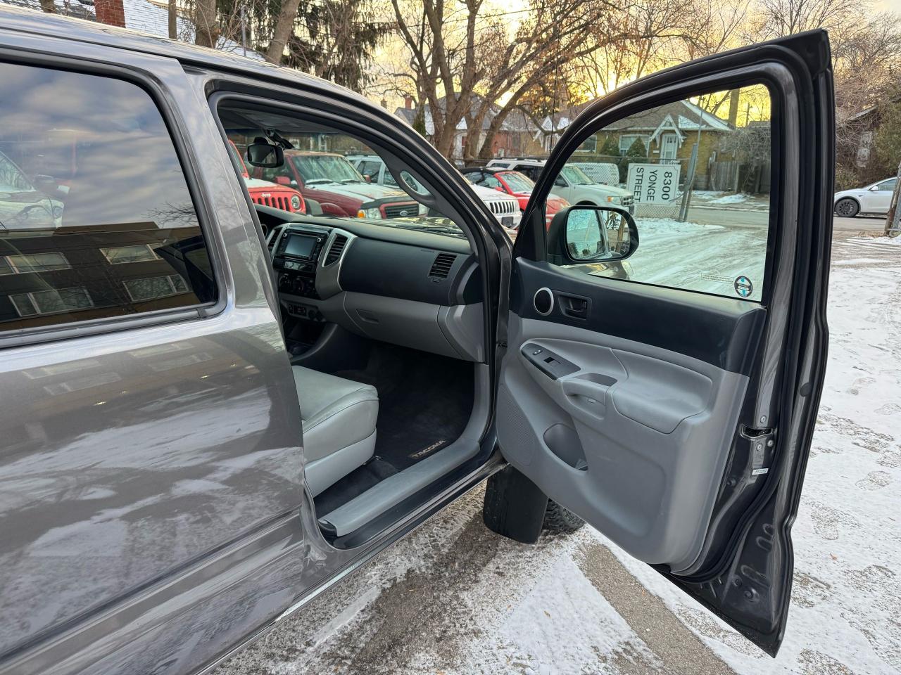 2015 Toyota Tacoma TRD SPORT - 4X4 Photo
