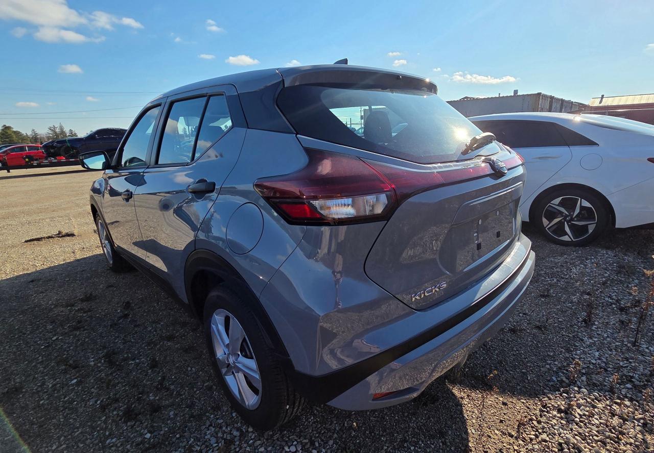 2025 Nissan Kicks S Photo