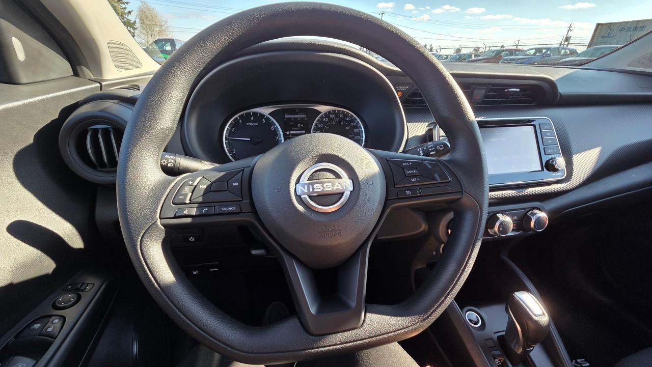 2025 Nissan Kicks S Photo