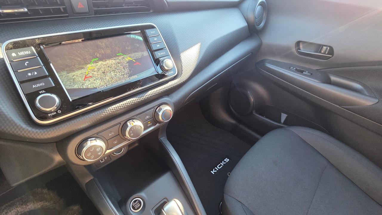 2025 Nissan Kicks S Photo