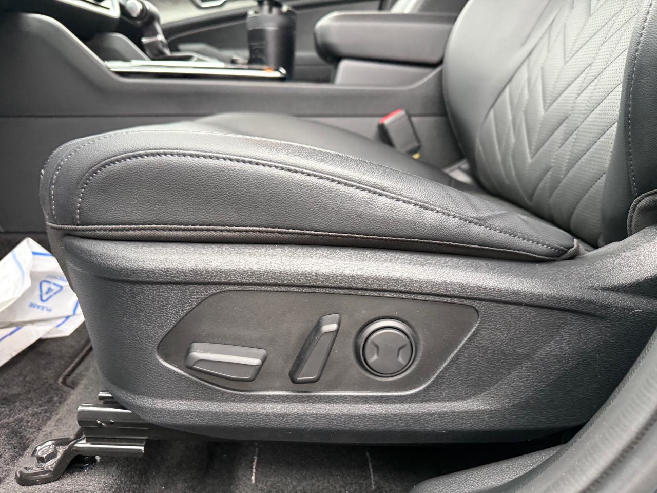 2025 Kia Sportage X-Line Leather! AutoStart! CarPlay! Photo