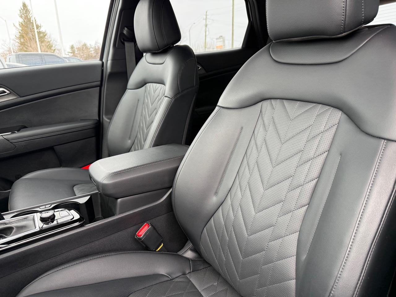 2025 Kia Sportage X-Line Leather! AutoStart! CarPlay! Photo