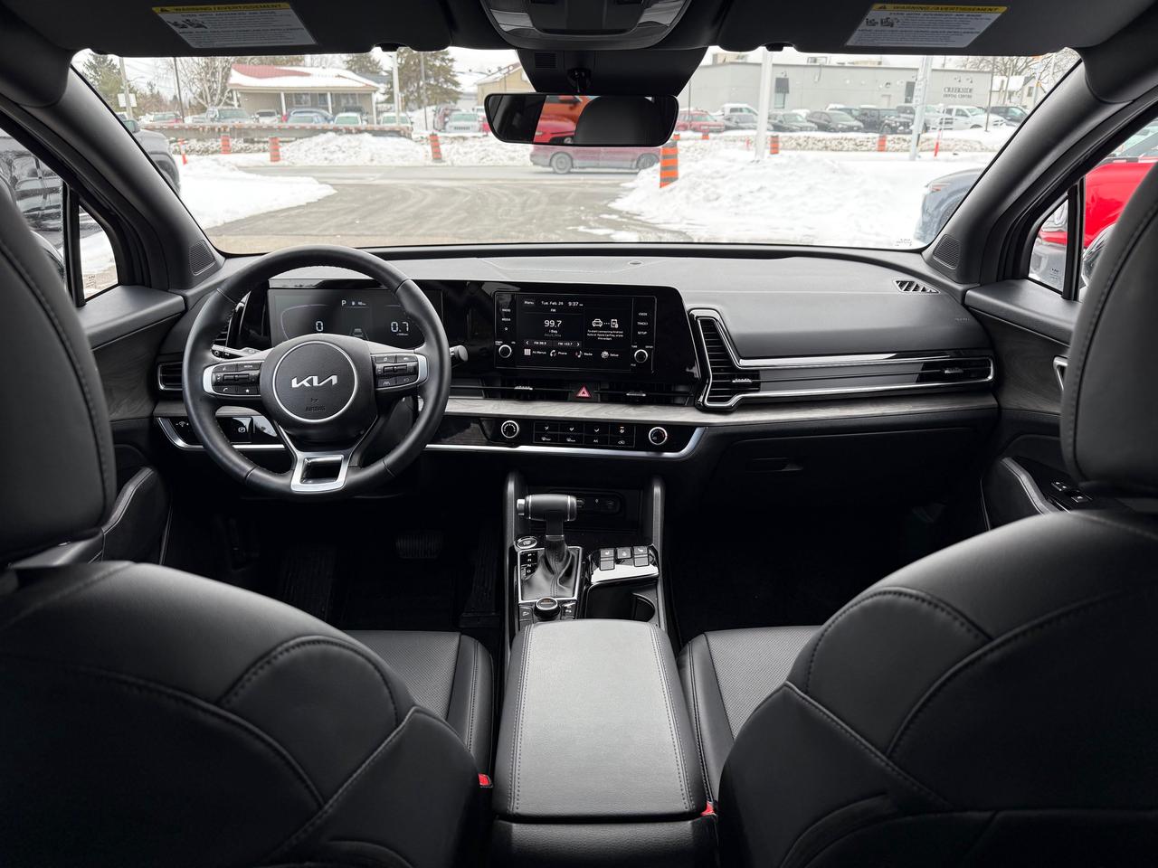 2025 Kia Sportage X-Line Leather! AutoStart! CarPlay! Photo