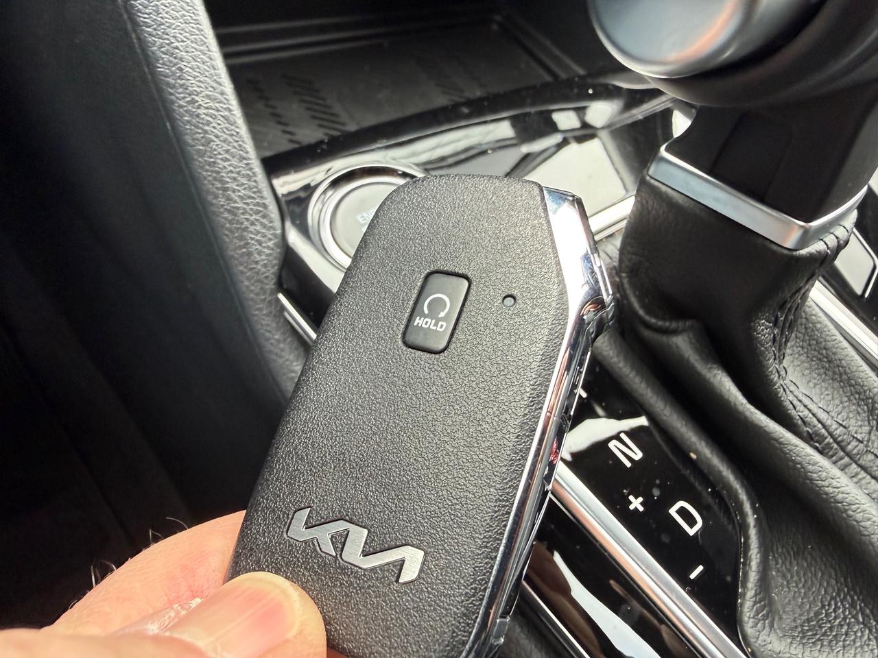 2025 Kia Sportage X-Line Leather! AutoStart! CarPlay! Photo