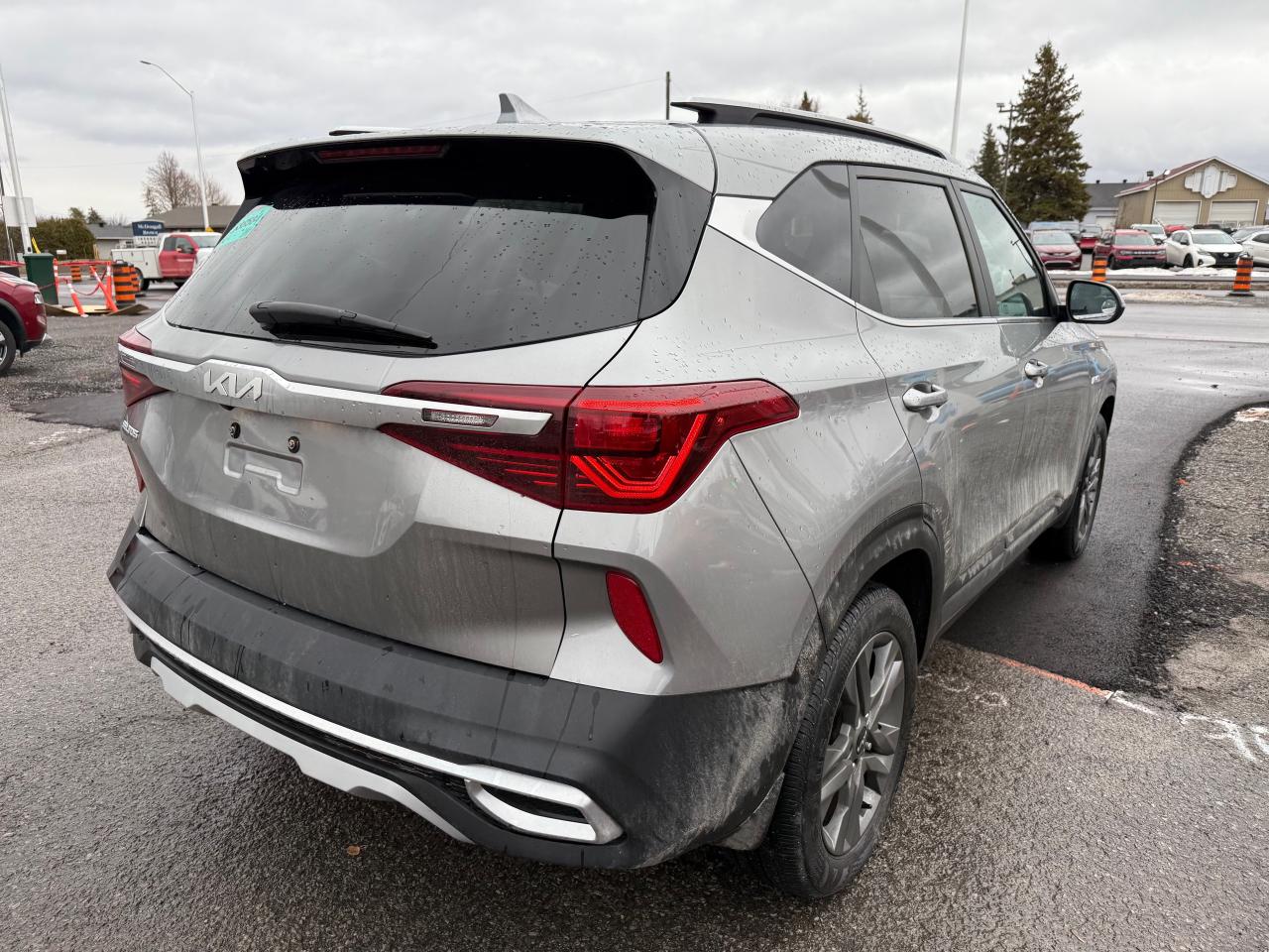 2023 Kia Seltos EX Leather! Sunroof! AutoStart! Photo3