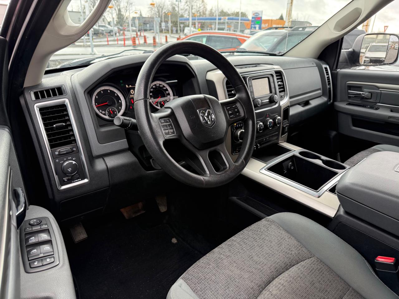 2014 RAM 1500 SLT V6! AutoStart! Crew! Photo