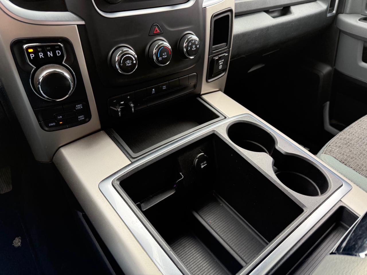 2014 RAM 1500 SLT V6! AutoStart! Crew! Photo