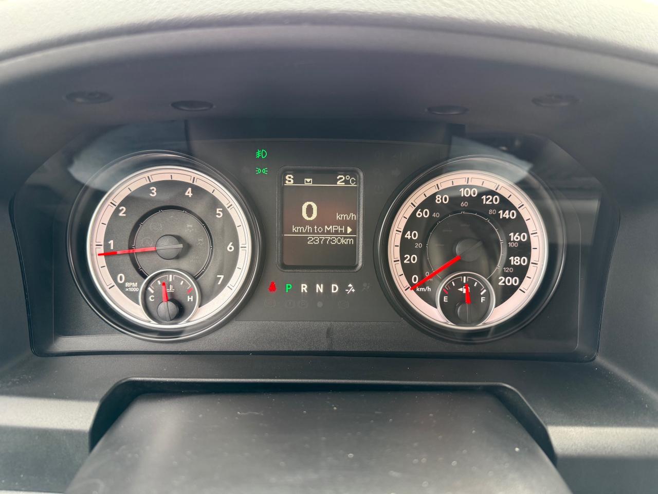 2014 RAM 1500 SLT V6! AutoStart! Crew! Photo