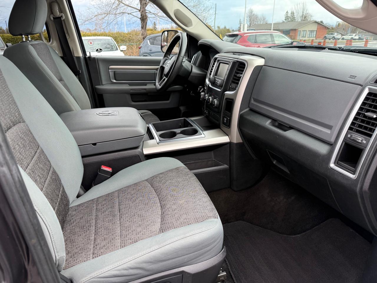 2014 RAM 1500 SLT V6! AutoStart! Crew! Photo