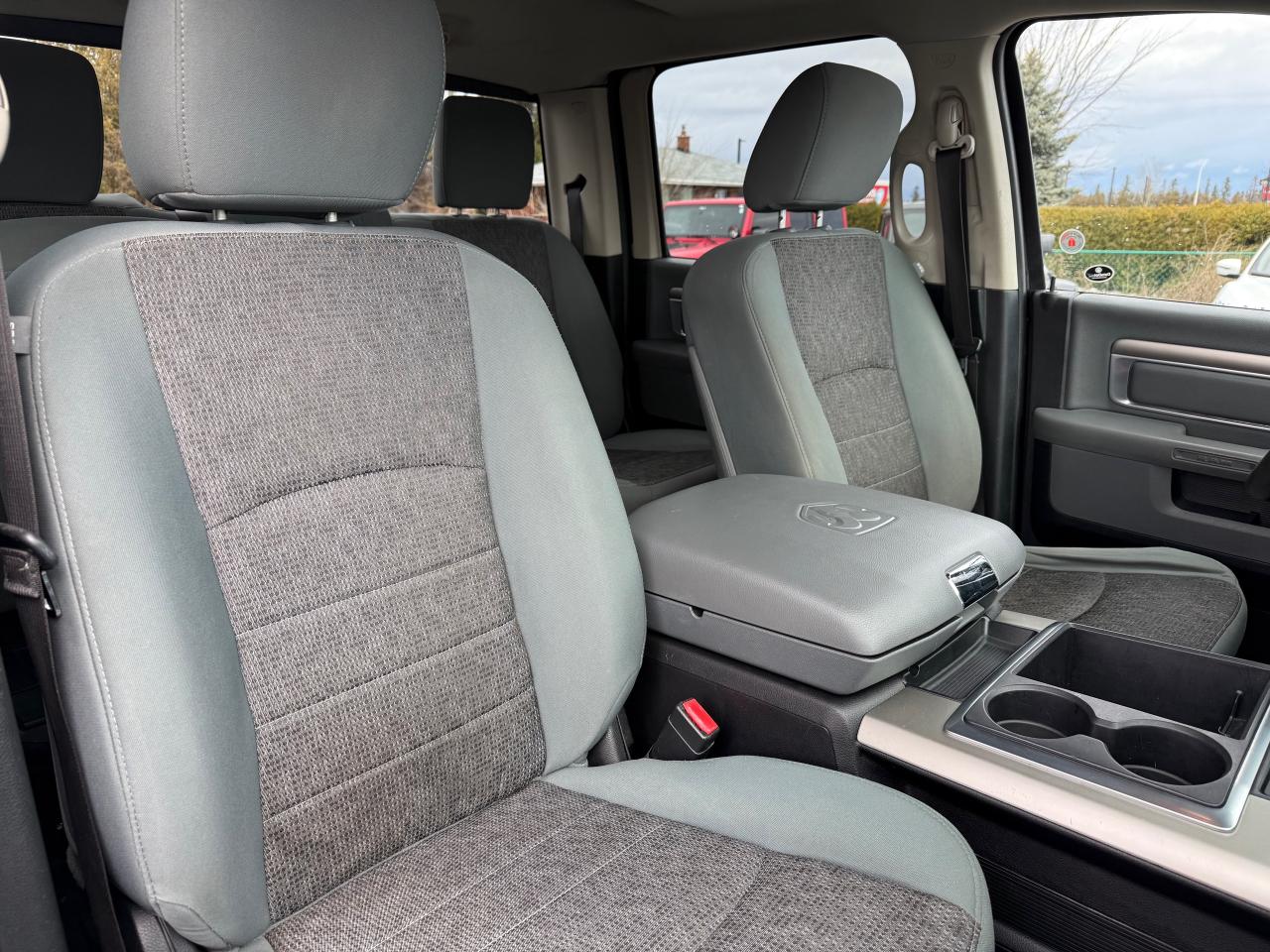 2014 RAM 1500 SLT V6! AutoStart! Crew! Photo