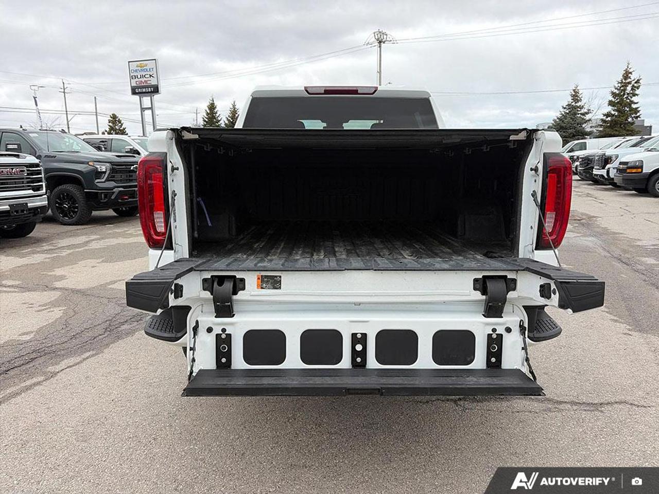 2024 GMC Sierra 1500 AT4 3.0L DIESEL | ADAPTIVE CRUISE CONTROL | OFF-ROAD S Photo