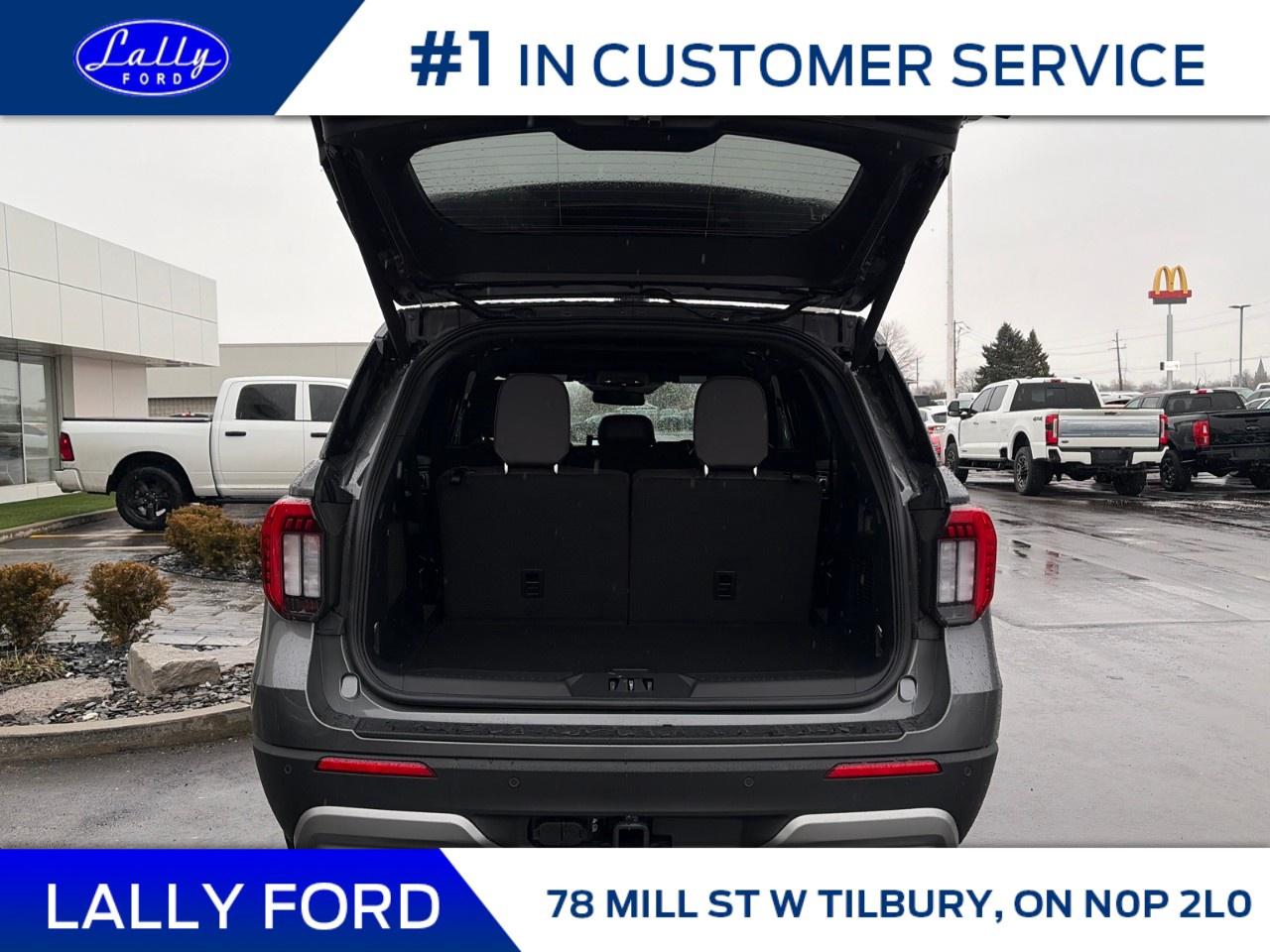 2026 Ford Explorer Platinum 4WD Photo