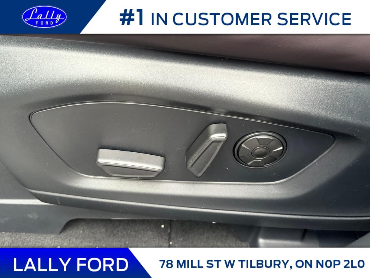 2026 Ford Explorer Platinum 4WD Photo