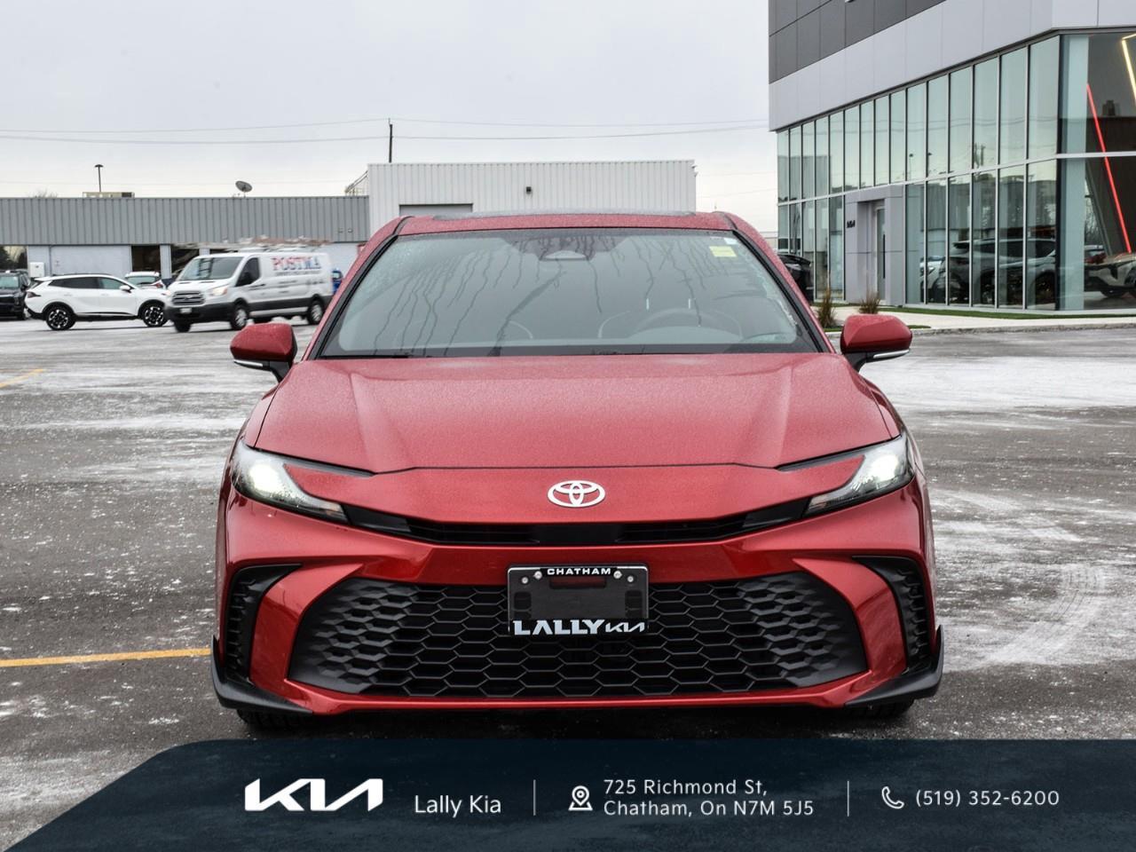 2026 Toyota Camry SE New Arrival | Hybrid | Low KMs | Clean CarFax Photo