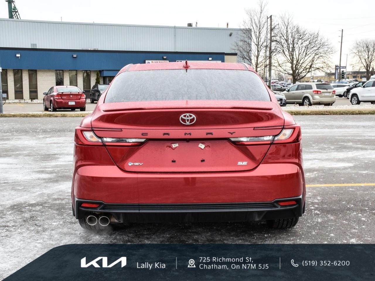 2026 Toyota Camry SE New Arrival | Hybrid | Low KMs | Clean CarFax Photo4