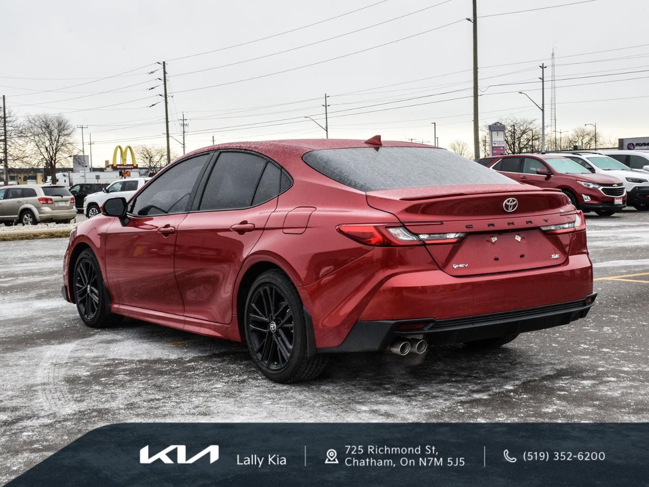 2026 Toyota Camry SE New Arrival | Hybrid | Low KMs | Clean CarFax Photo3