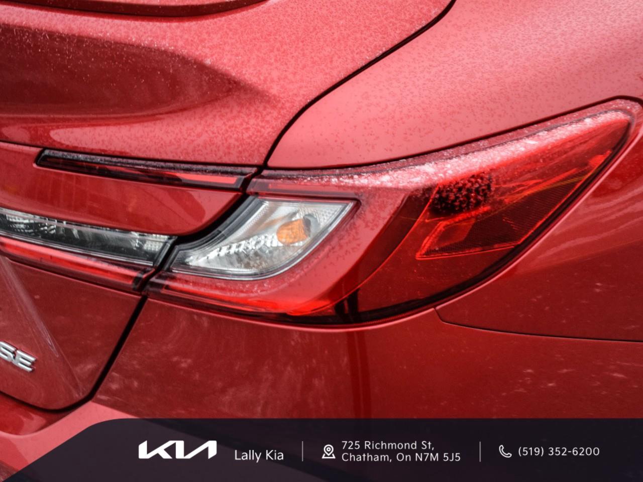 2026 Toyota Camry SE New Arrival | Hybrid | Low KMs | Clean CarFax Photo