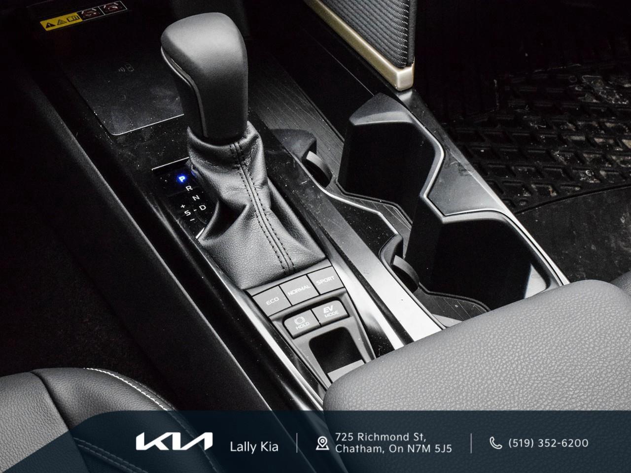 2026 Toyota Camry SE New Arrival | Hybrid | Low KMs | Clean CarFax Photo