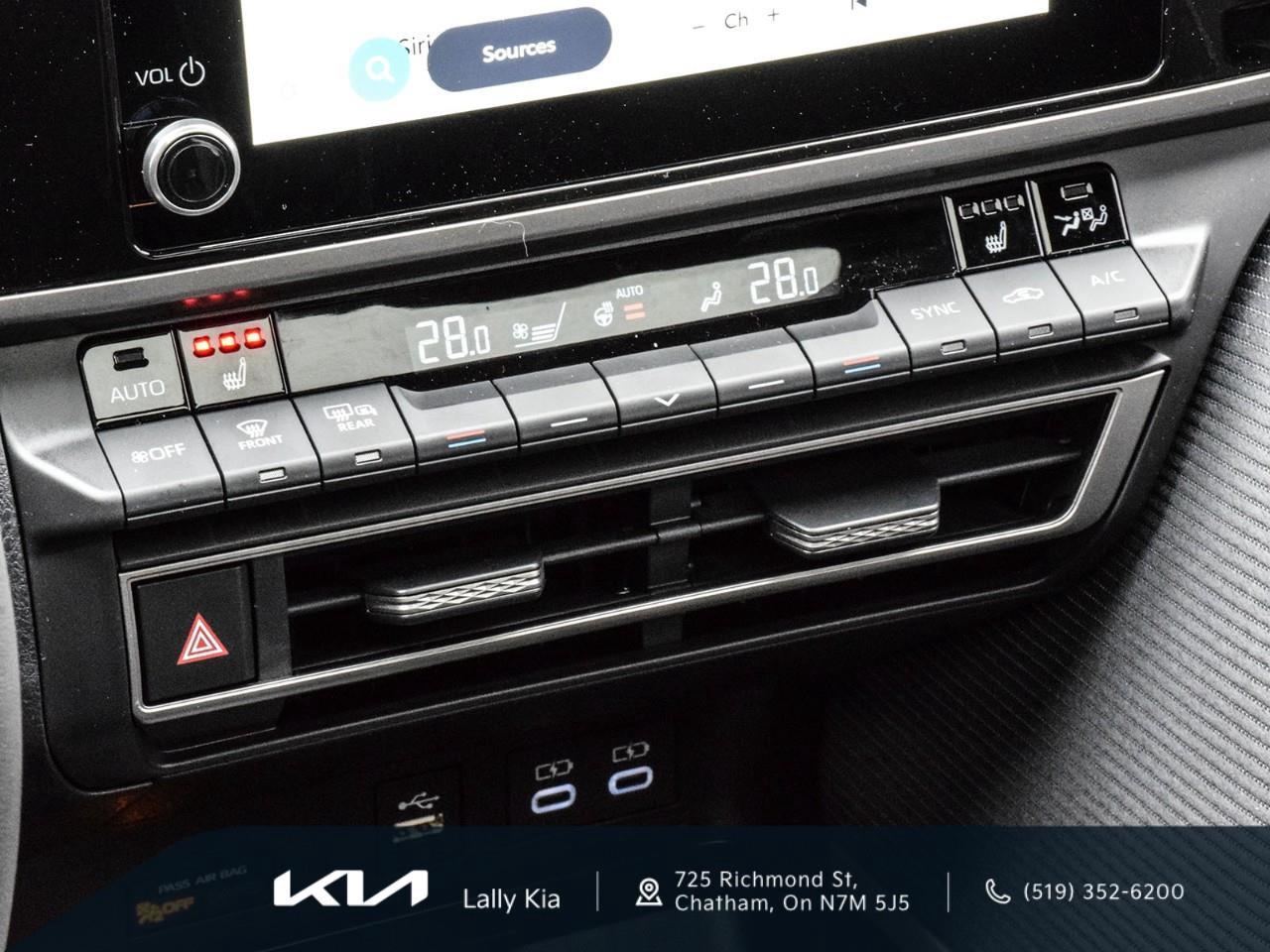 2026 Toyota Camry SE New Arrival | Hybrid | Low KMs | Clean CarFax Photo