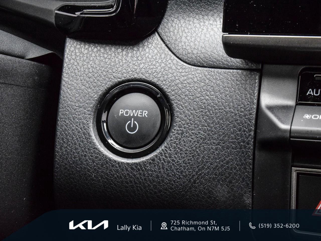 2026 Toyota Camry SE New Arrival | Hybrid | Low KMs | Clean CarFax Photo