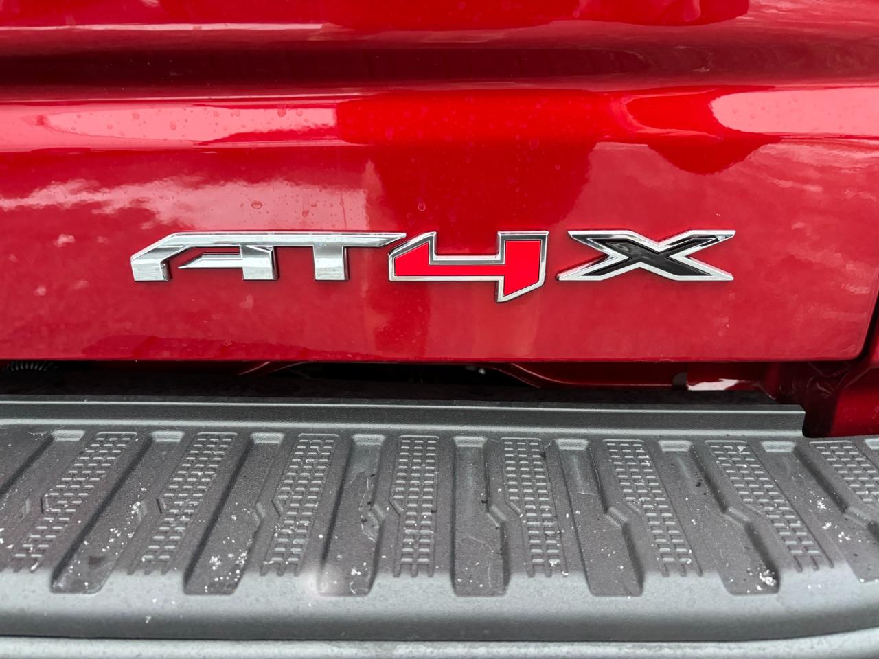 2026 GMC Sierra 1500 2026 GMC Sierra AT4-X Crew Cab 4WD Photo